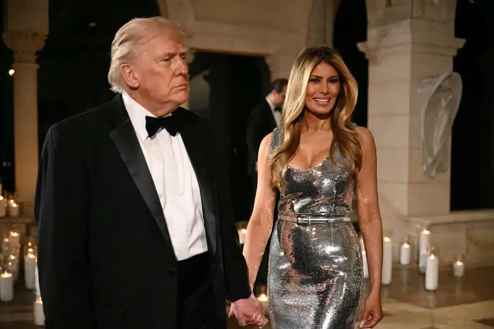 Melania Trump Dazzles in Glamorous Silver Gown at Lavish Mar-a-Lago New Year’s Bash with Donald Trump