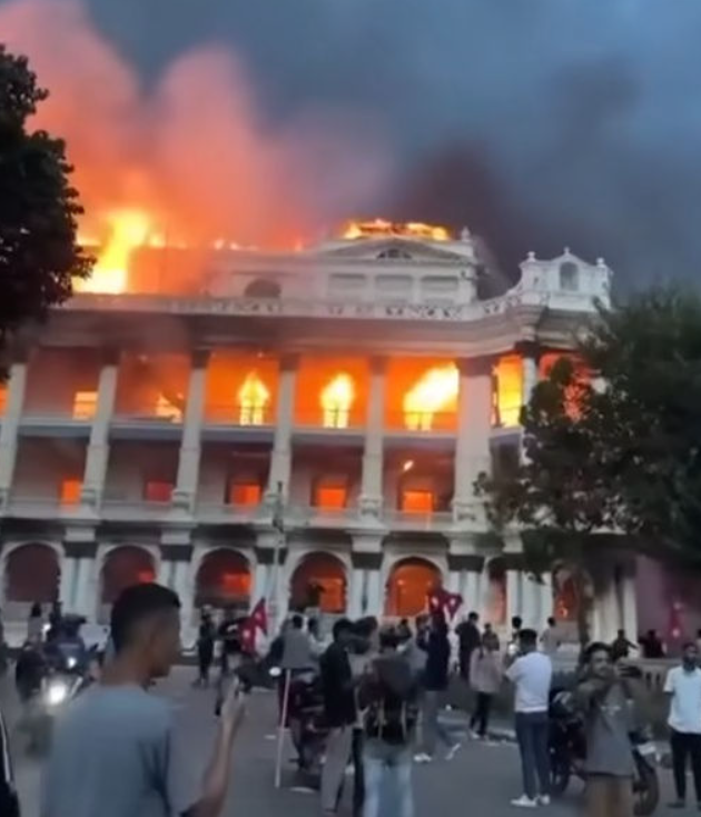 BREAKING NEWS: Massive Fire Erupts in California, Forcing Evacuations and Prompting Statewide Response