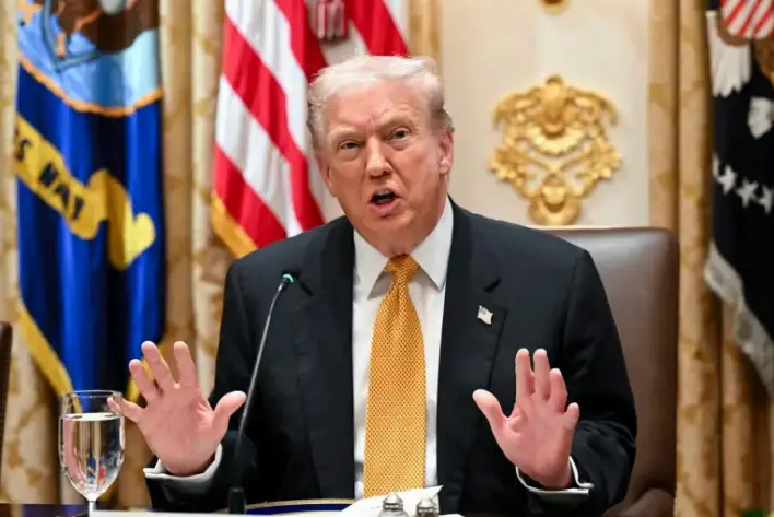 Trump Promises $2,000 ‘Tariff Dividend’ for All Americans: Says Opposing Tariffs Is Foolish