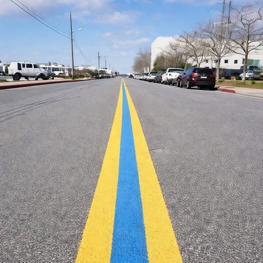 Spotted a Blue Line Painted Between the Yellow? The Meaning Behind This Unusual Road Marking