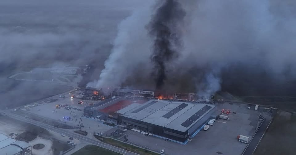 HT2. A few hours ago a big fire broke out in M… See more