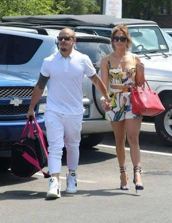 Jennifer Lopez’s New Chapter: Life, Freedom, and the Mystery Man by Her Side